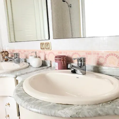 Homestay Serva La Bari