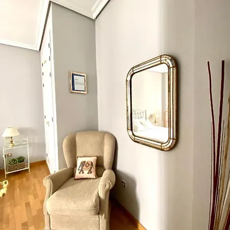 Homestay Serva La Bari Seville