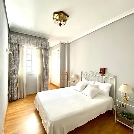 Habitación en casa particular Serva La Bari Sevilla