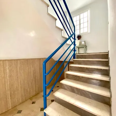 Serva La Bari Habitación en casa particular *